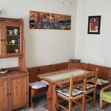 La Casa Dei Libri カゼッレ・トリネーゼ